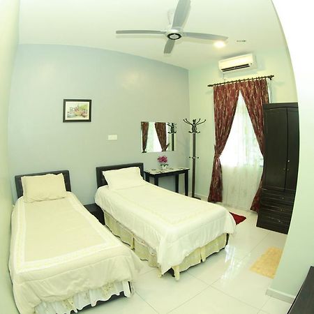 Twin Castle Homestay Kuala Pilah Eksteriør billede