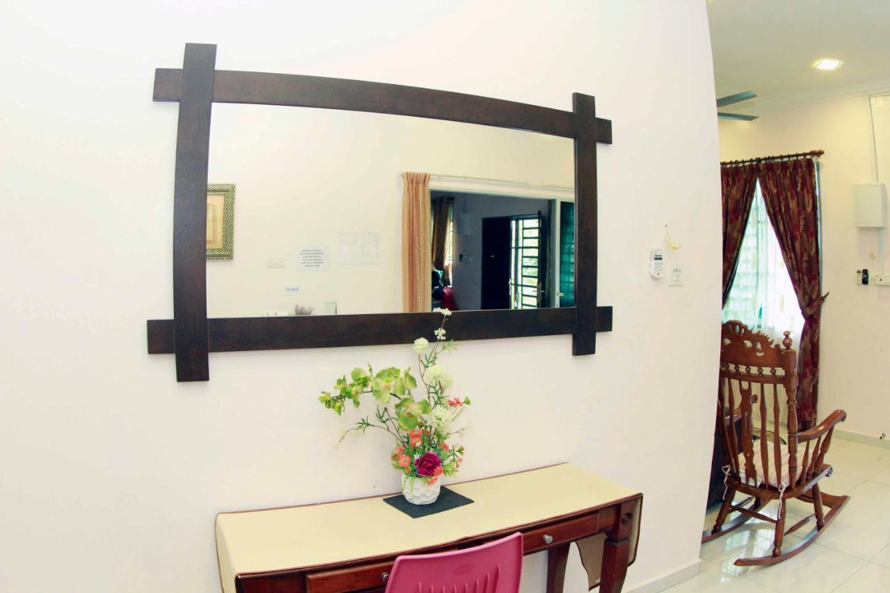 Twin Castle Homestay Kuala Pilah Eksteriør billede