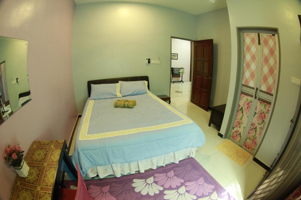 Twin Castle Homestay Kuala Pilah Eksteriør billede
