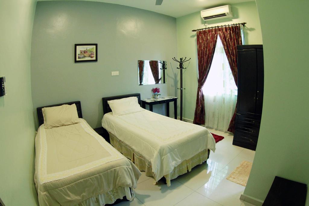 Twin Castle Homestay Kuala Pilah Eksteriør billede