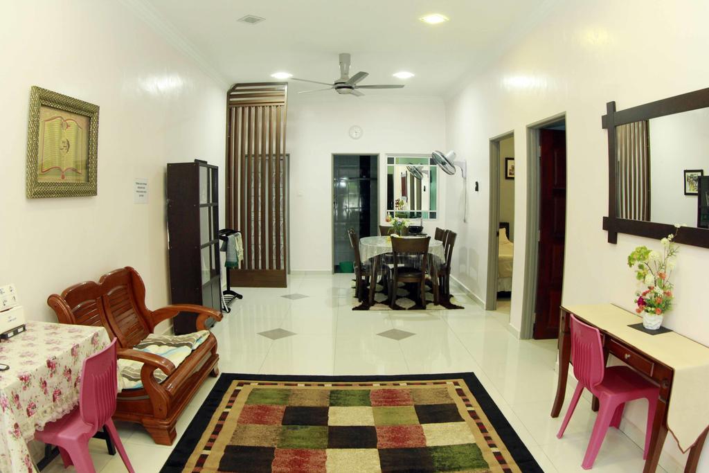 Twin Castle Homestay Kuala Pilah Eksteriør billede